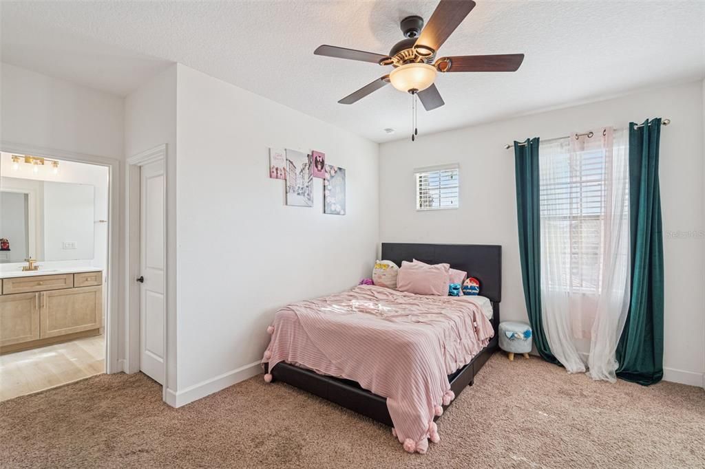 For Sale: $1,379,990 (6 beds, 4 baths, 5051 Square Feet)