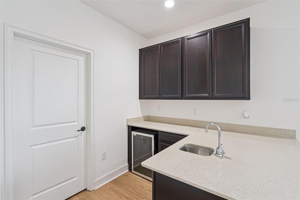 For Sale: $1,379,990 (6 beds, 4 baths, 5051 Square Feet)