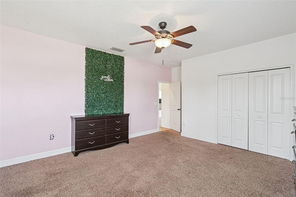 For Sale: $1,379,990 (6 beds, 4 baths, 5051 Square Feet)