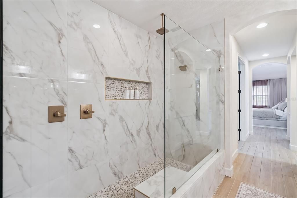 For Sale: $1,379,990 (6 beds, 4 baths, 5051 Square Feet)