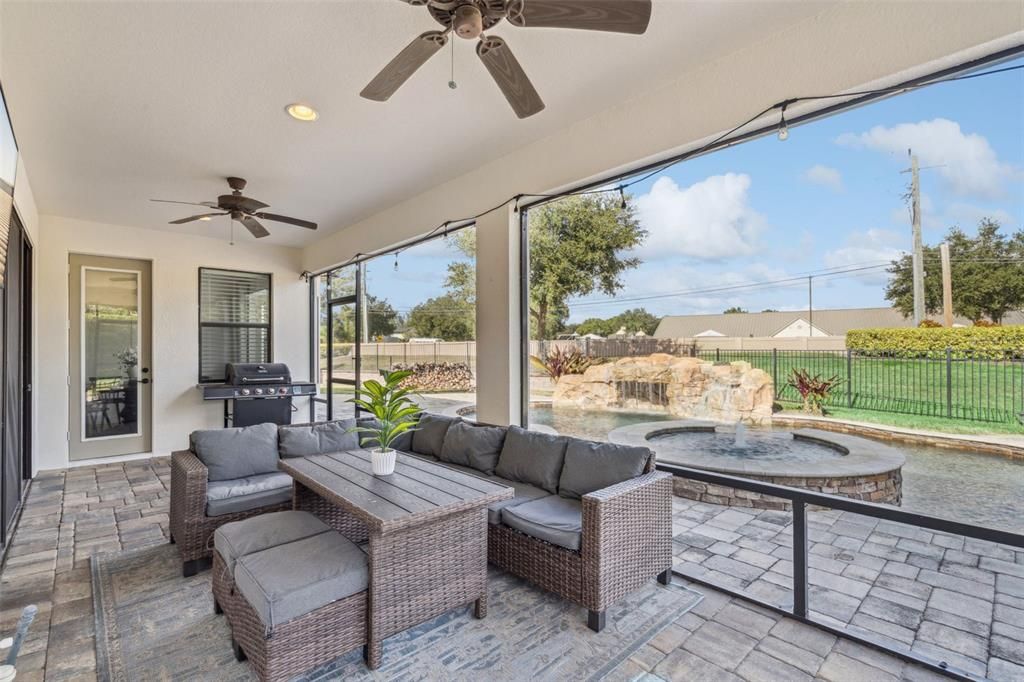 For Sale: $1,379,990 (6 beds, 4 baths, 5051 Square Feet)