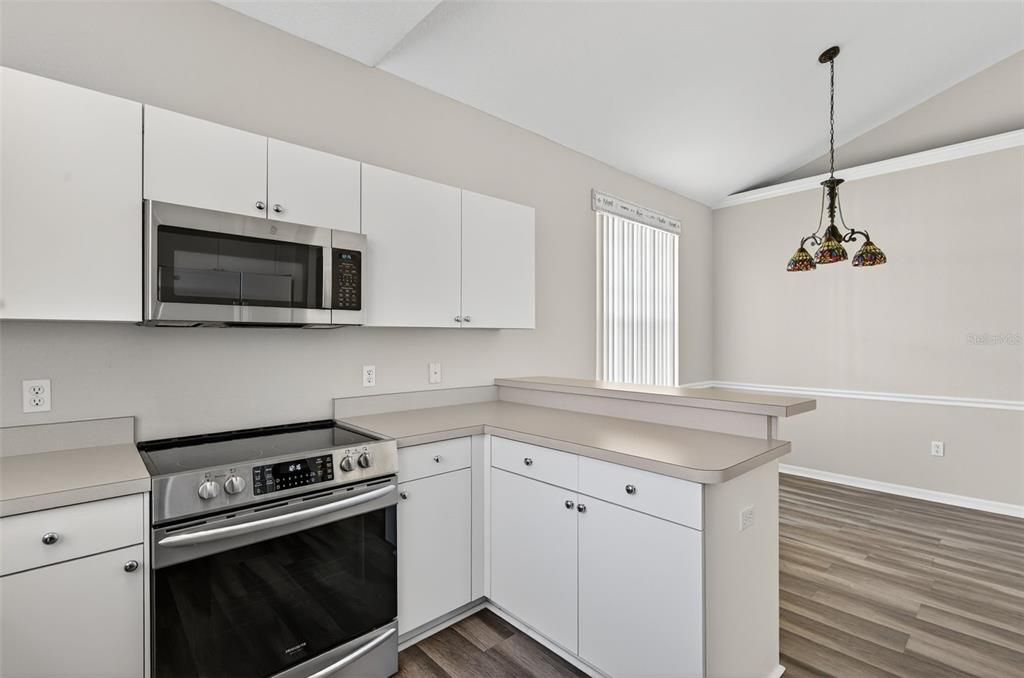 На продажу: $239,900 (3 спален, 2 ванн, 1146 Квадратных фут)