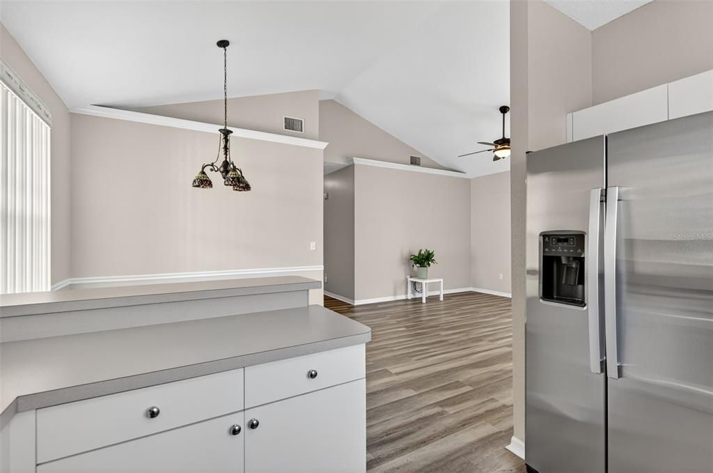 На продажу: $239,900 (3 спален, 2 ванн, 1146 Квадратных фут)