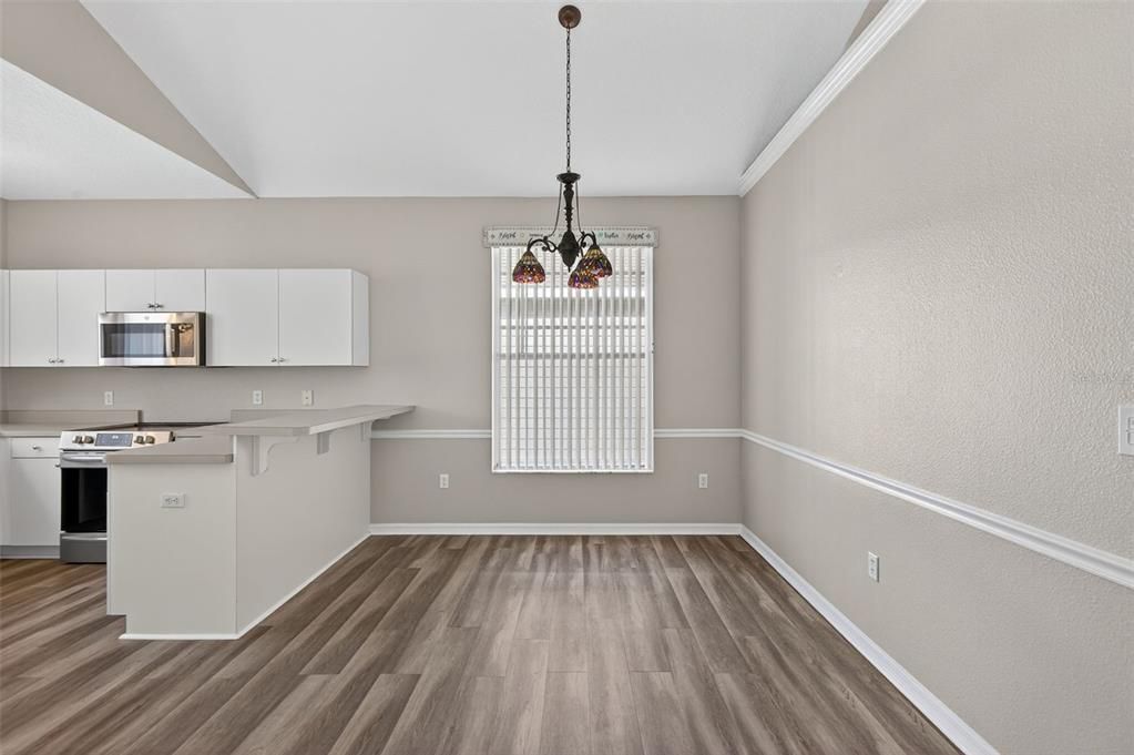 На продажу: $239,900 (3 спален, 2 ванн, 1146 Квадратных фут)