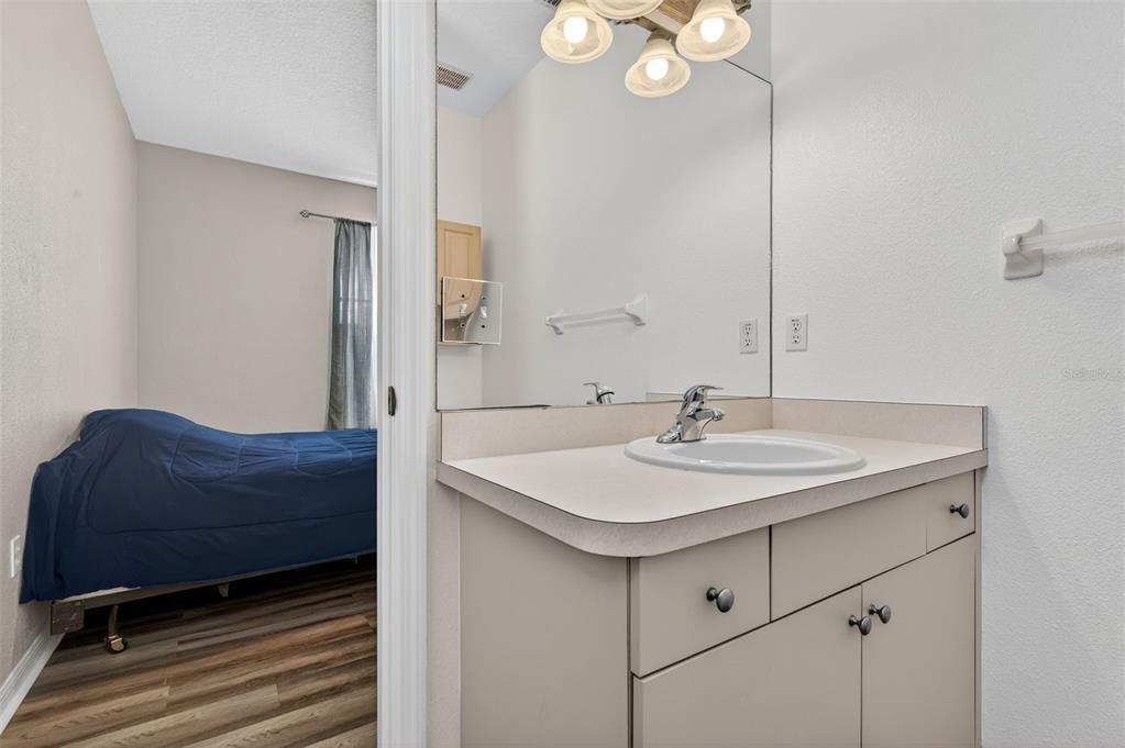 На продажу: $239,900 (3 спален, 2 ванн, 1146 Квадратных фут)