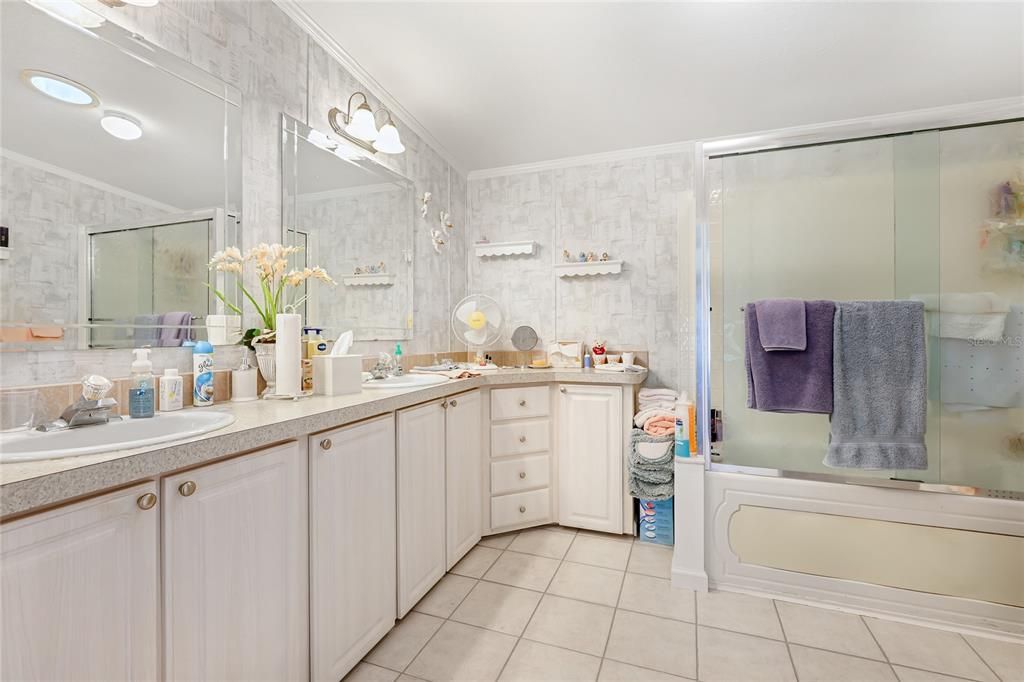 待售: $197,500 (2 贝兹, 2 浴室, 1436 平方英尺)