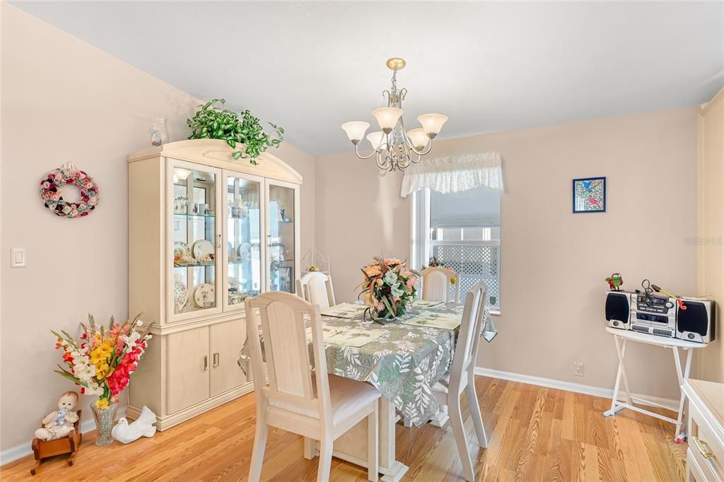 待售: $197,500 (2 贝兹, 2 浴室, 1436 平方英尺)