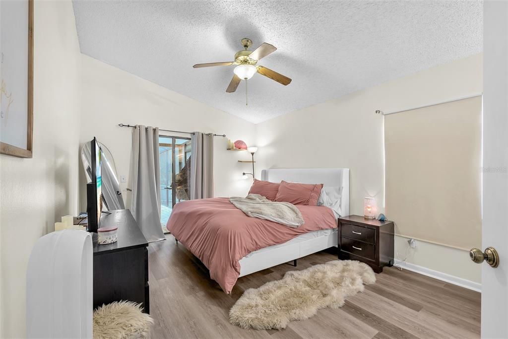 For Sale: $339,000 (3 beds, 2 baths, 1433 Square Feet)