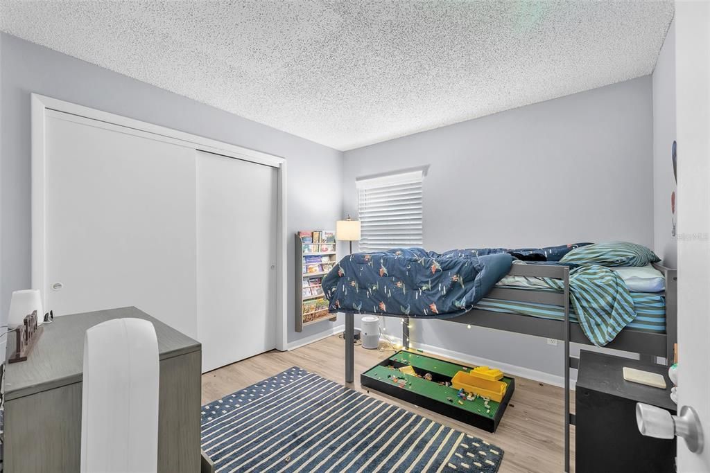 For Sale: $339,000 (3 beds, 2 baths, 1433 Square Feet)