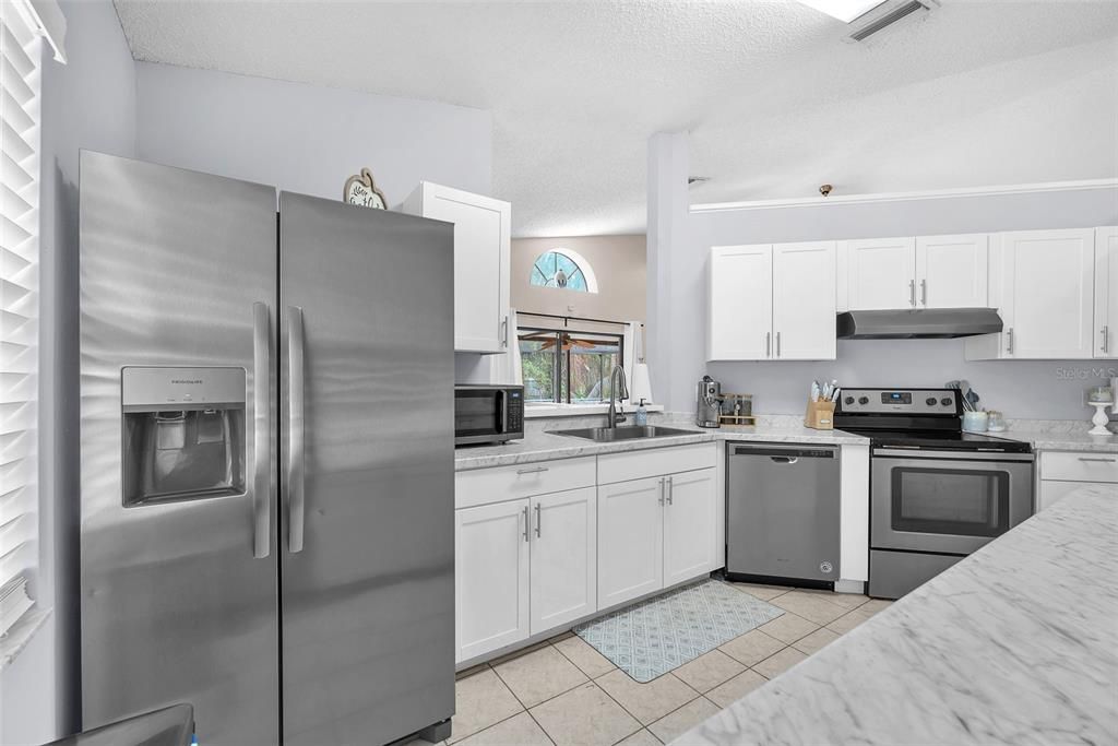 For Sale: $339,000 (3 beds, 2 baths, 1433 Square Feet)