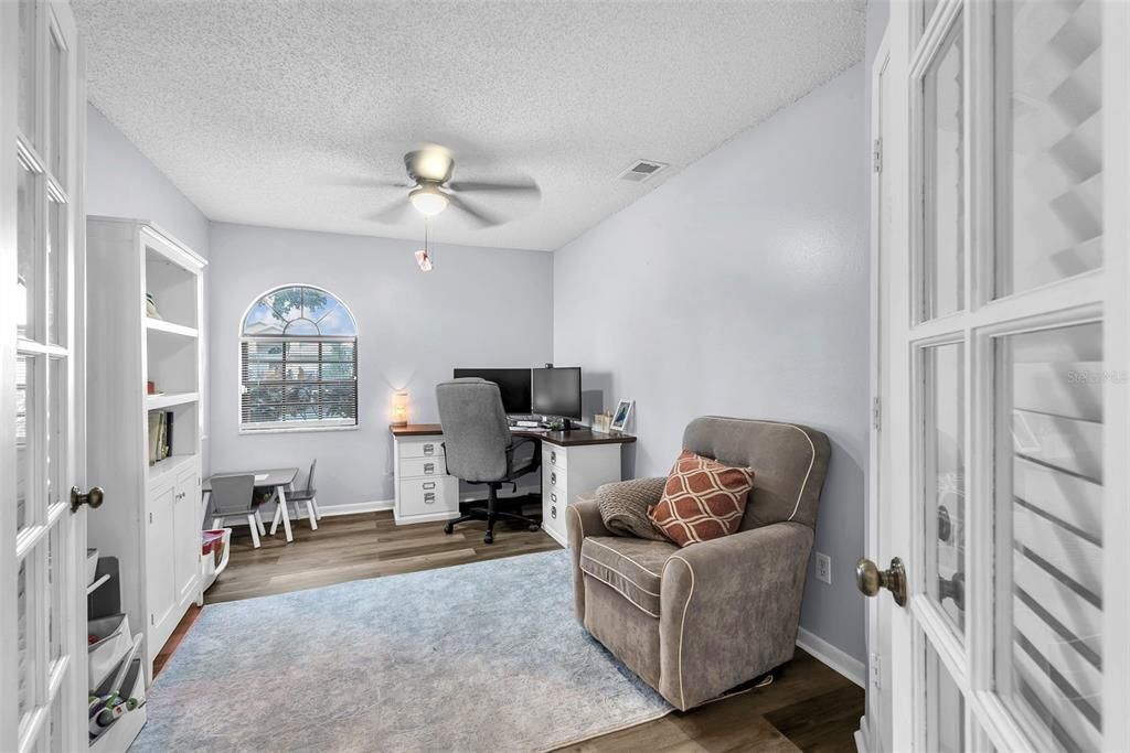 For Sale: $339,000 (3 beds, 2 baths, 1433 Square Feet)