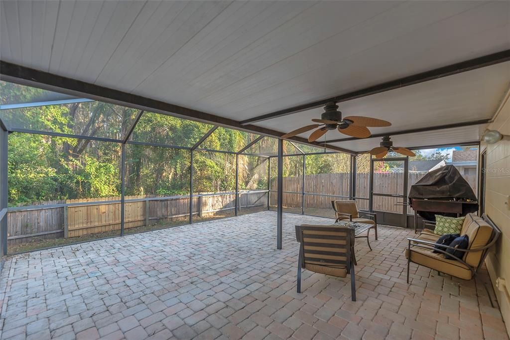 For Sale: $339,000 (3 beds, 2 baths, 1433 Square Feet)