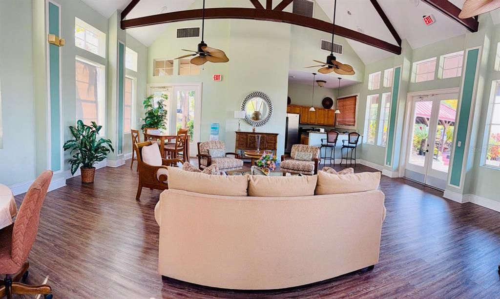 待售: $150,000 (2 贝兹, 1 浴室, 912 平方英尺)