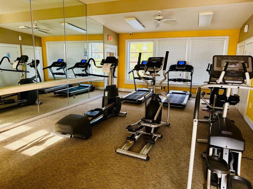 待售: $150,000 (2 贝兹, 1 浴室, 912 平方英尺)