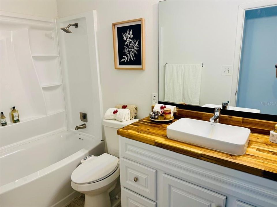 待售: $150,000 (2 贝兹, 1 浴室, 912 平方英尺)