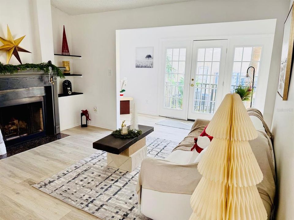 待售: $150,000 (2 贝兹, 1 浴室, 912 平方英尺)