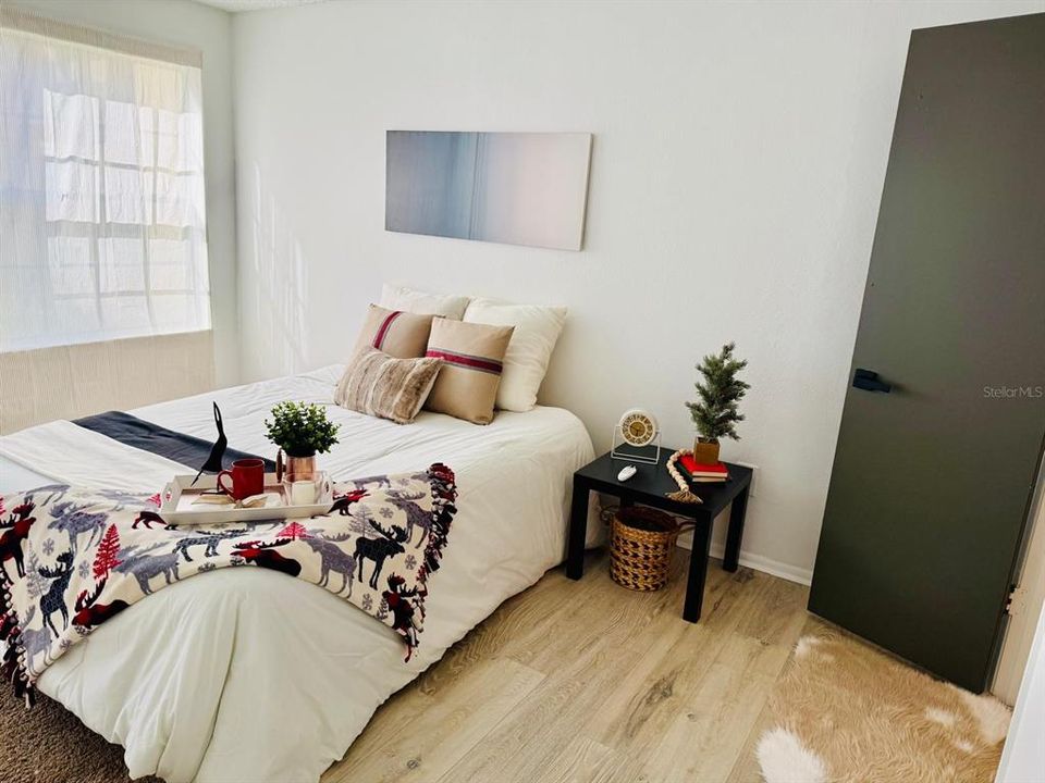 待售: $150,000 (2 贝兹, 1 浴室, 912 平方英尺)