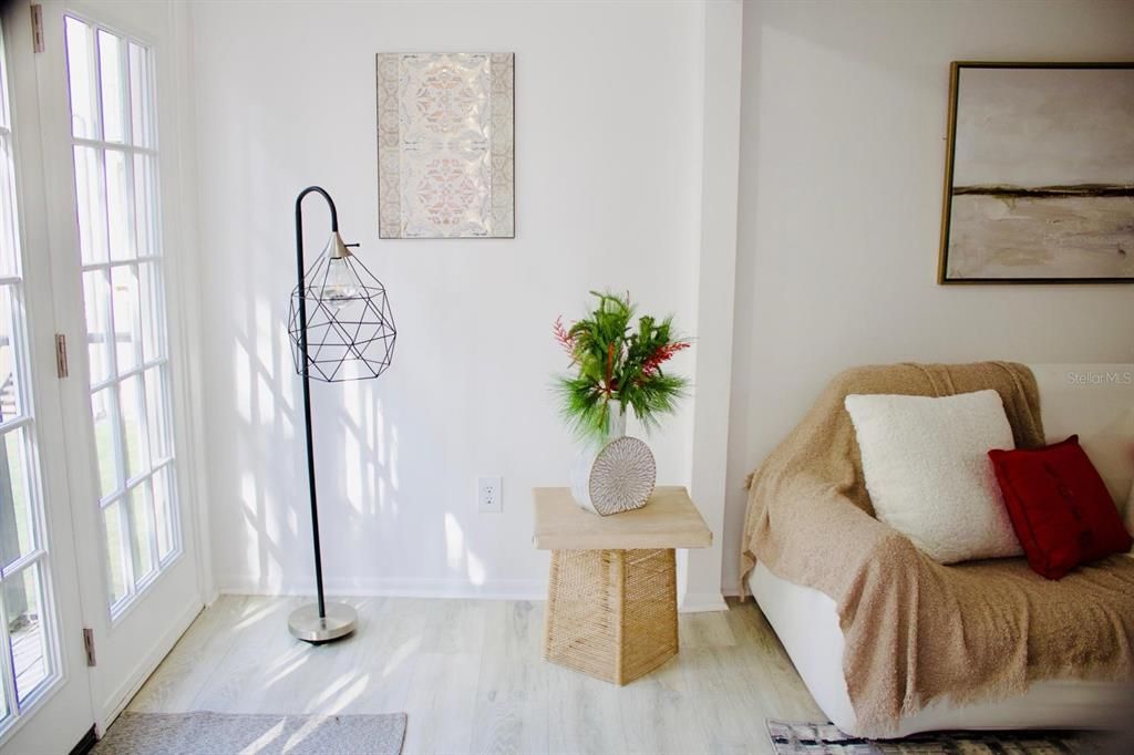 待售: $150,000 (2 贝兹, 1 浴室, 912 平方英尺)