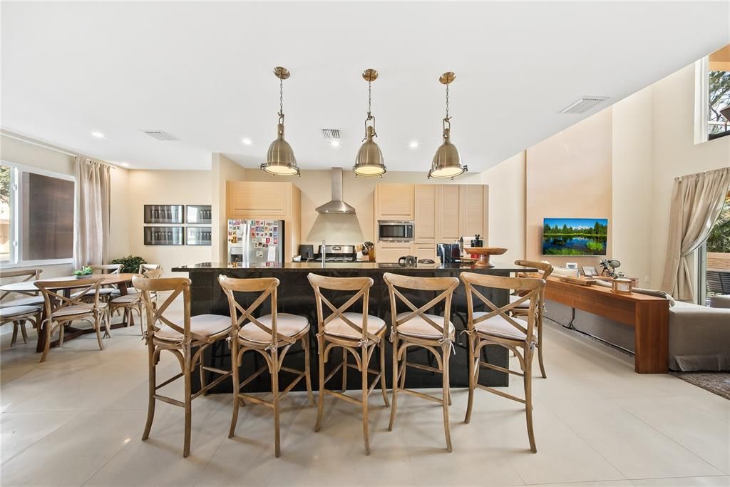 For Sale: $460,000 (4 beds, 4 baths, 2396 Square Feet)