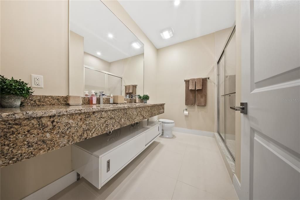 For Sale: $460,000 (4 beds, 4 baths, 2396 Square Feet)