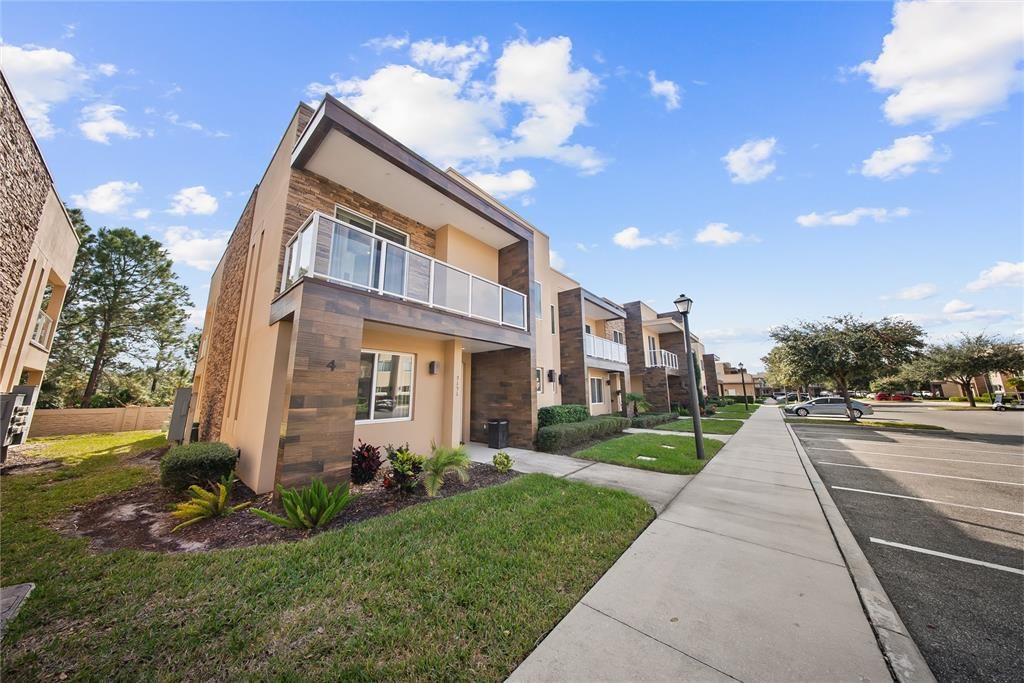 For Sale: $460,000 (4 beds, 4 baths, 2396 Square Feet)