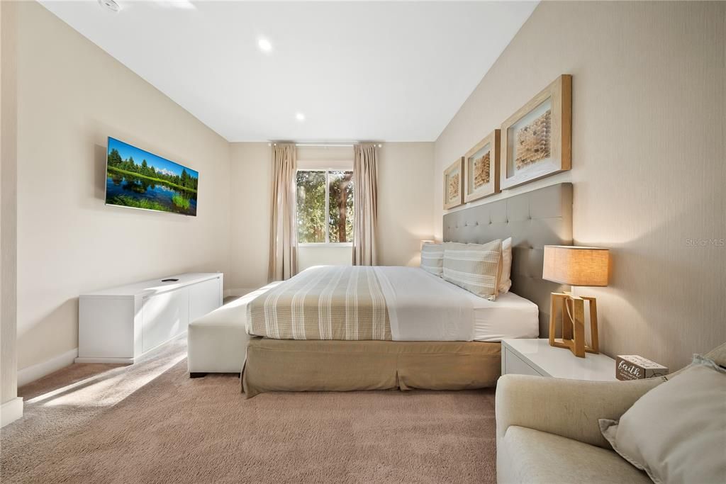 For Sale: $460,000 (4 beds, 4 baths, 2396 Square Feet)