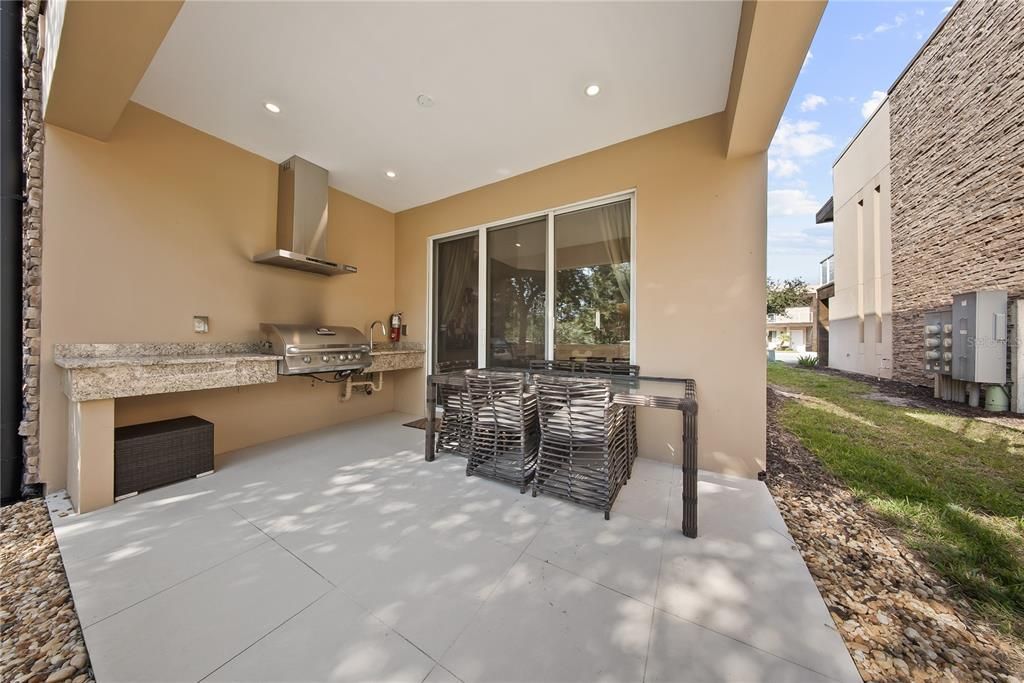 For Sale: $460,000 (4 beds, 4 baths, 2396 Square Feet)