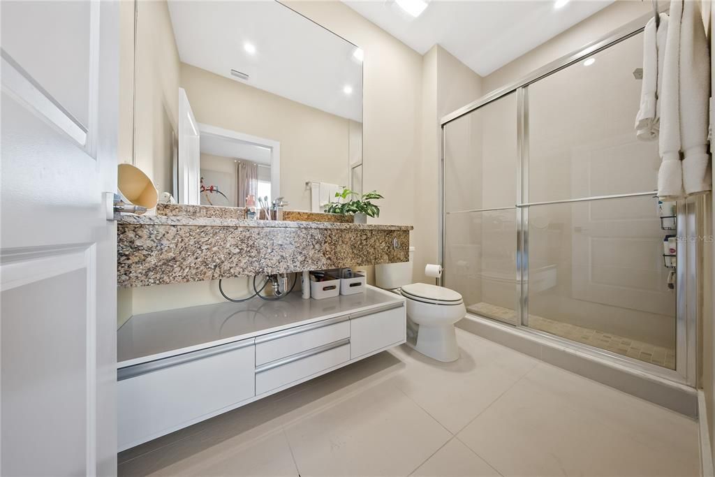 For Sale: $460,000 (4 beds, 4 baths, 2396 Square Feet)