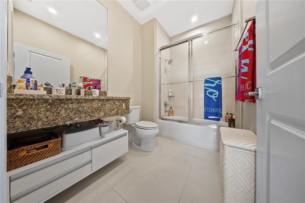 For Sale: $460,000 (4 beds, 4 baths, 2396 Square Feet)