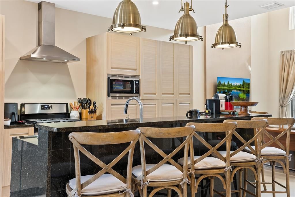 For Sale: $460,000 (4 beds, 4 baths, 2396 Square Feet)