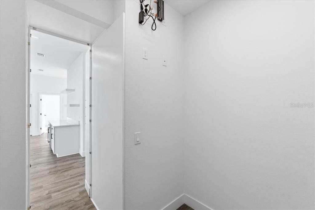 For Sale: $449,000 (3 beds, 3 baths, 1810 Square Feet)