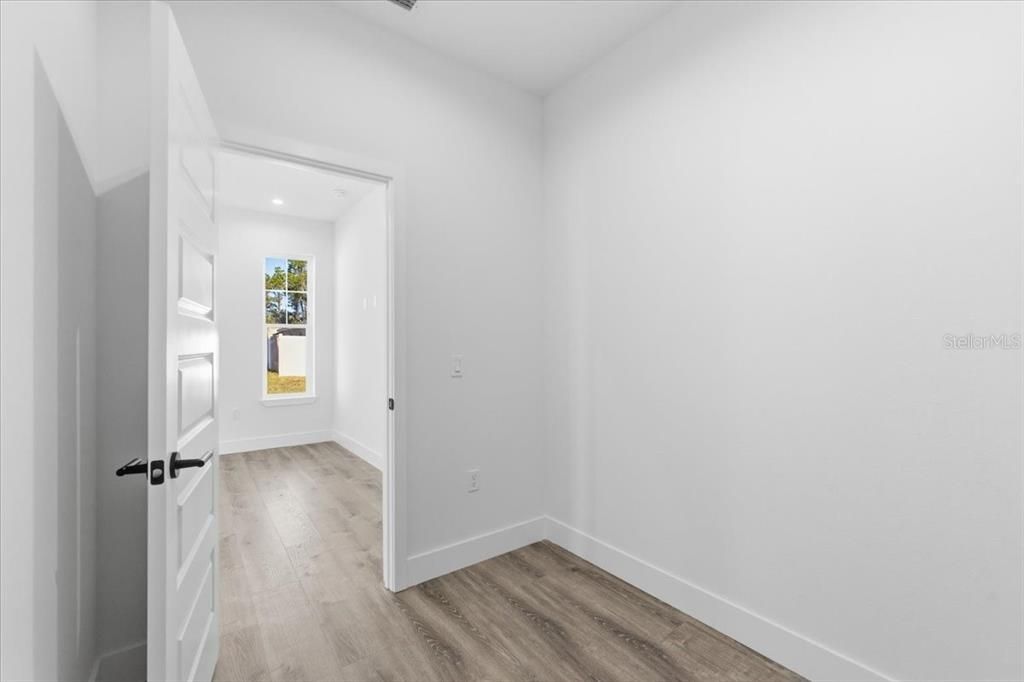 For Sale: $449,000 (3 beds, 3 baths, 1810 Square Feet)