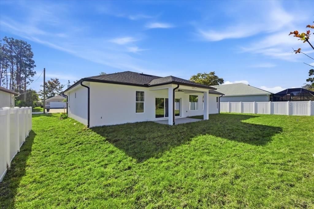 For Sale: $449,000 (3 beds, 3 baths, 1810 Square Feet)