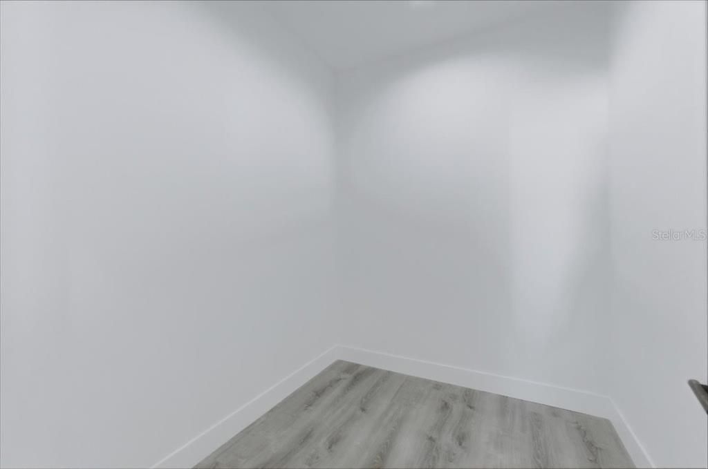 For Sale: $449,000 (3 beds, 3 baths, 1810 Square Feet)