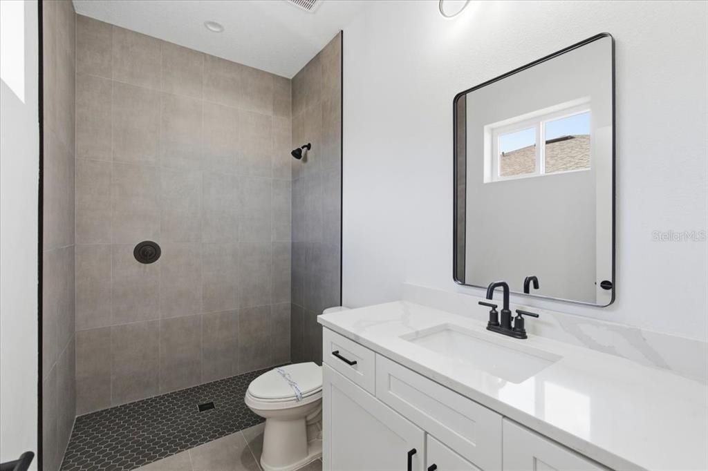 For Sale: $449,000 (3 beds, 3 baths, 1810 Square Feet)