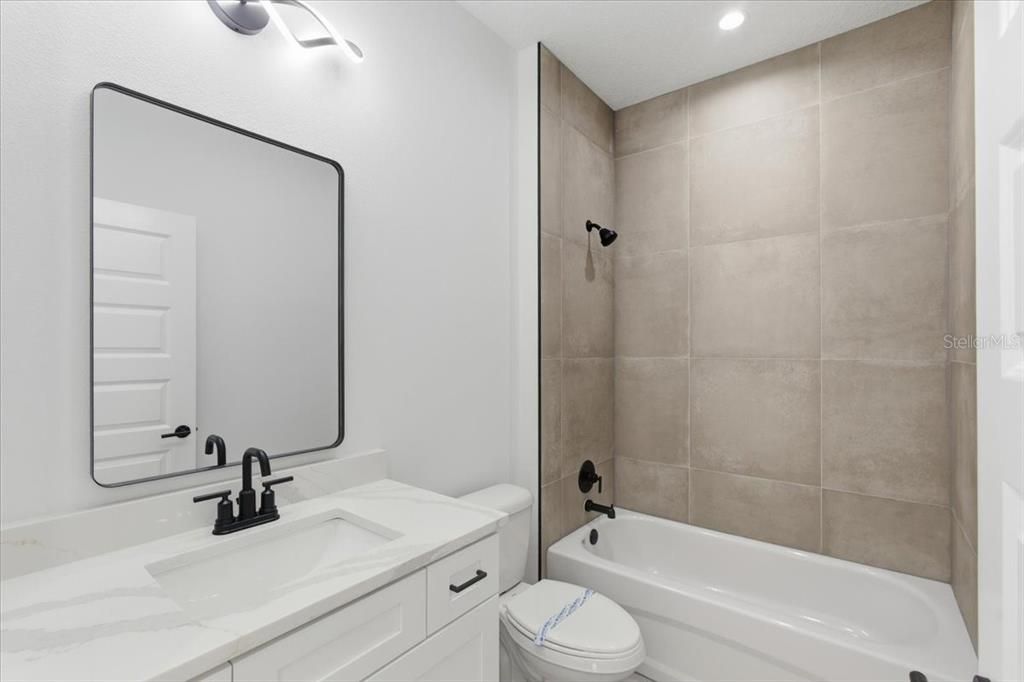 For Sale: $449,000 (3 beds, 3 baths, 1810 Square Feet)