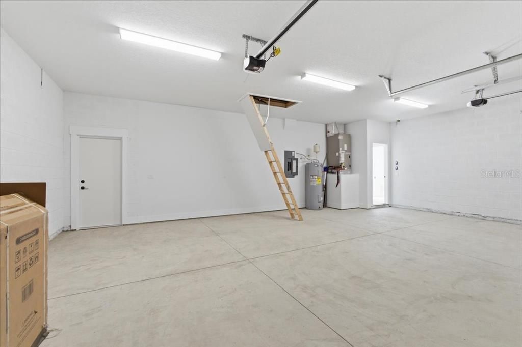 For Sale: $449,000 (3 beds, 3 baths, 1810 Square Feet)