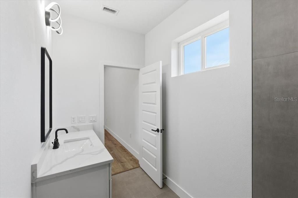 For Sale: $449,000 (3 beds, 3 baths, 1810 Square Feet)