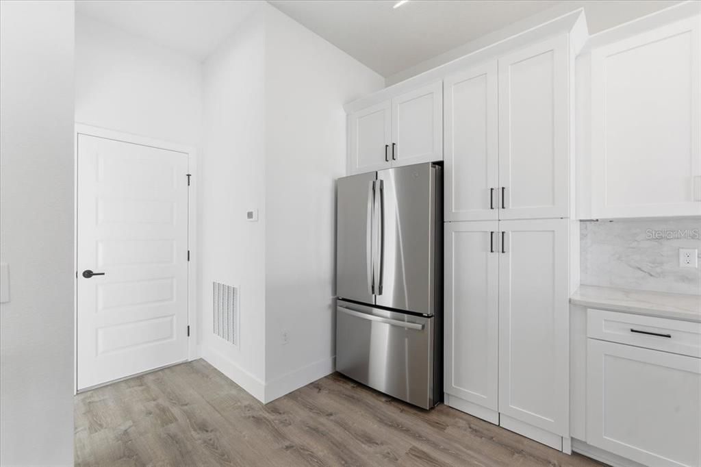 For Sale: $449,000 (3 beds, 3 baths, 1810 Square Feet)