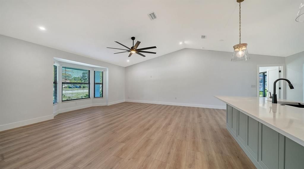 For Rent: $5,950 (3 beds, 3 baths, 2209 Square Feet)