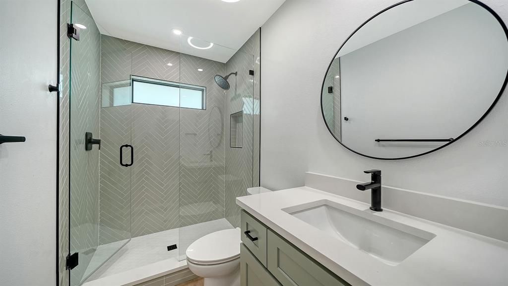 For Rent: $5,950 (3 beds, 3 baths, 2209 Square Feet)