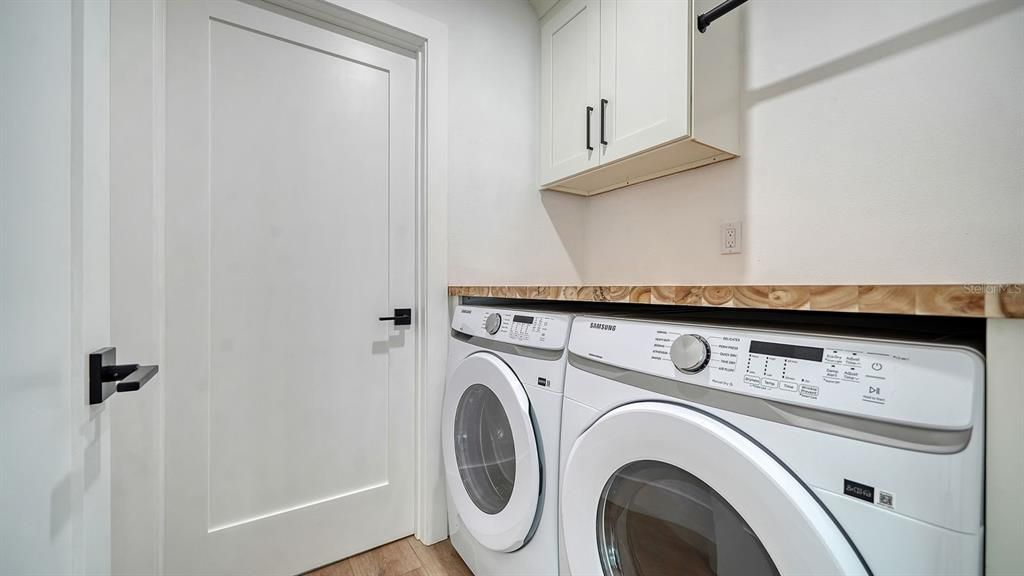 For Rent: $5,950 (3 beds, 3 baths, 2209 Square Feet)