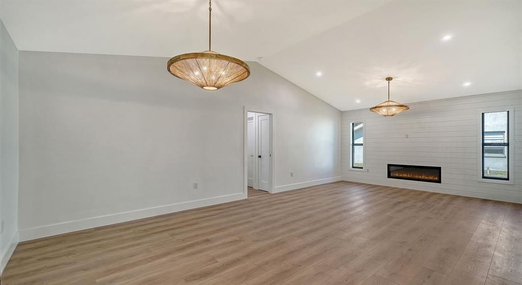 For Rent: $5,950 (3 beds, 3 baths, 2209 Square Feet)