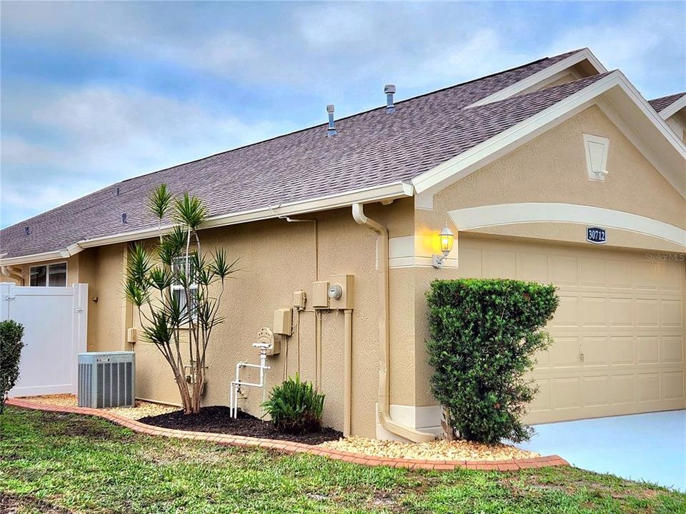 For Sale: $465,000 (4 beds, 2 baths, 2105 Square Feet)