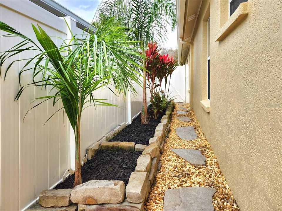 For Sale: $465,000 (4 beds, 2 baths, 2105 Square Feet)