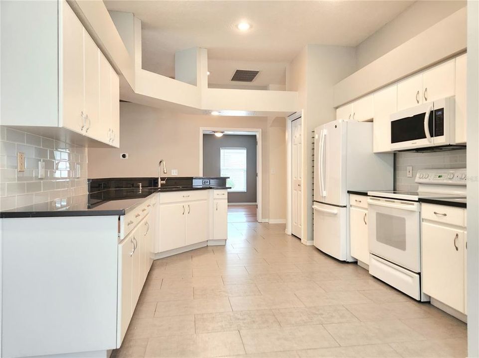 For Sale: $465,000 (4 beds, 2 baths, 2105 Square Feet)