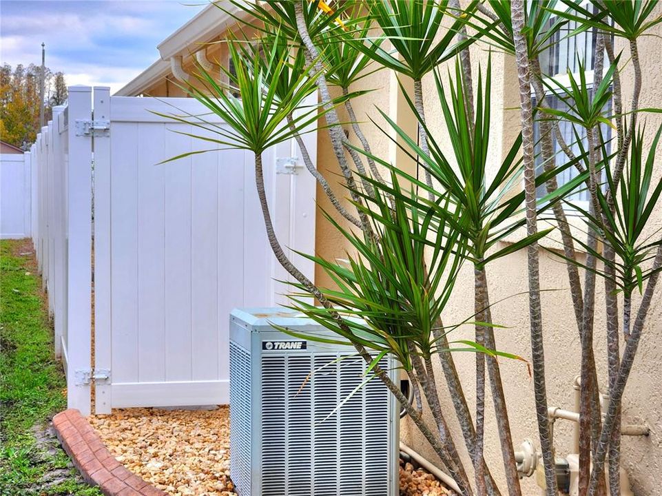 For Sale: $465,000 (4 beds, 2 baths, 2105 Square Feet)