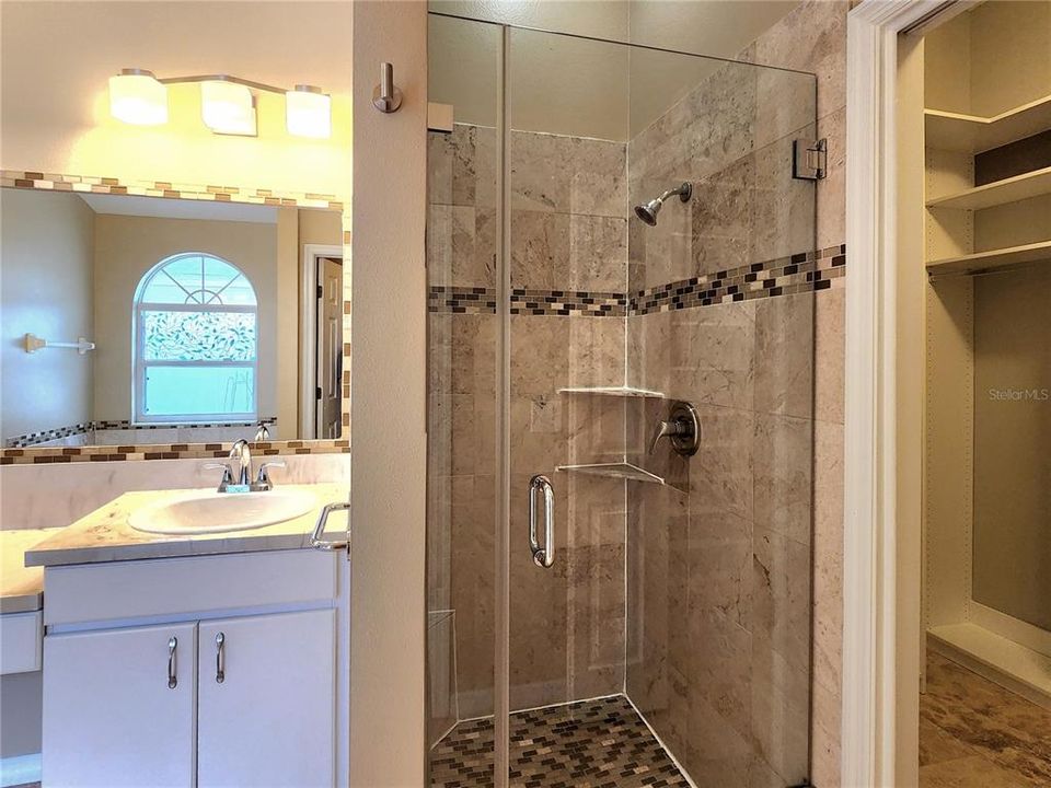 For Sale: $465,000 (4 beds, 2 baths, 2105 Square Feet)