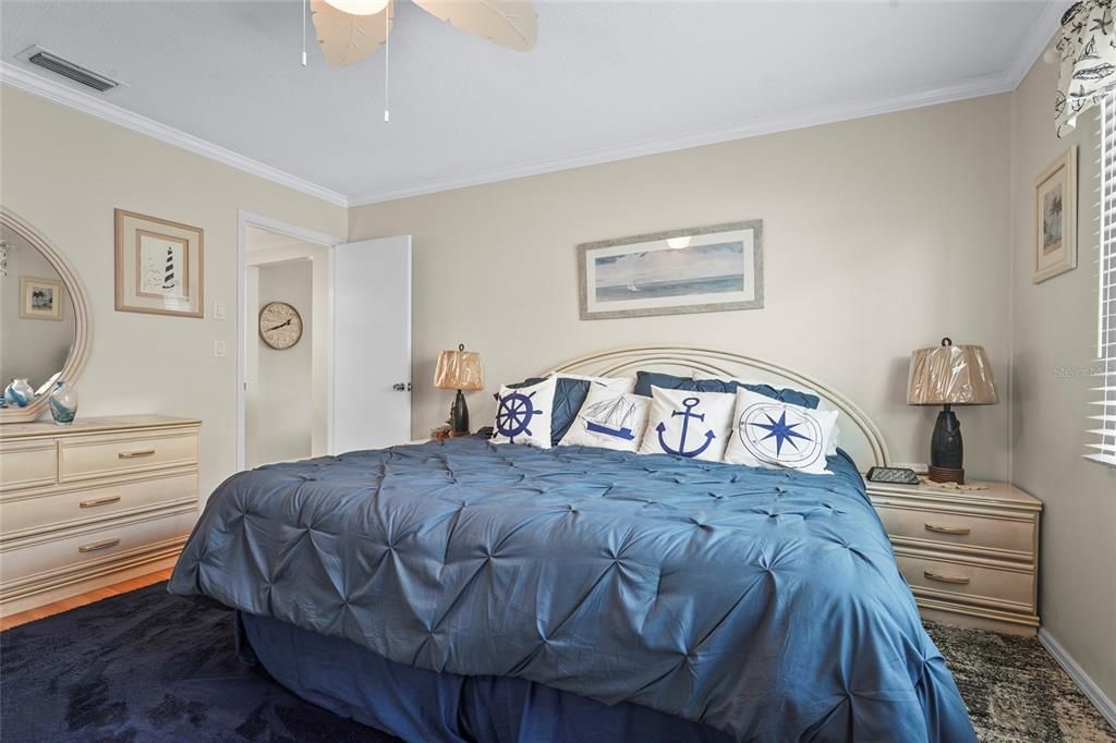 For Sale: $289,000 (2 beds, 2 baths, 1120 Square Feet)