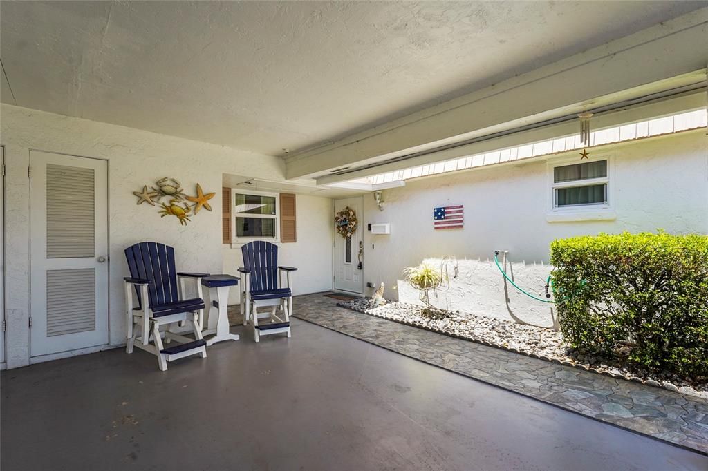 For Sale: $289,000 (2 beds, 2 baths, 1120 Square Feet)